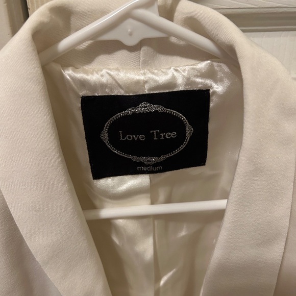 Jackets - Picture 2 of 12